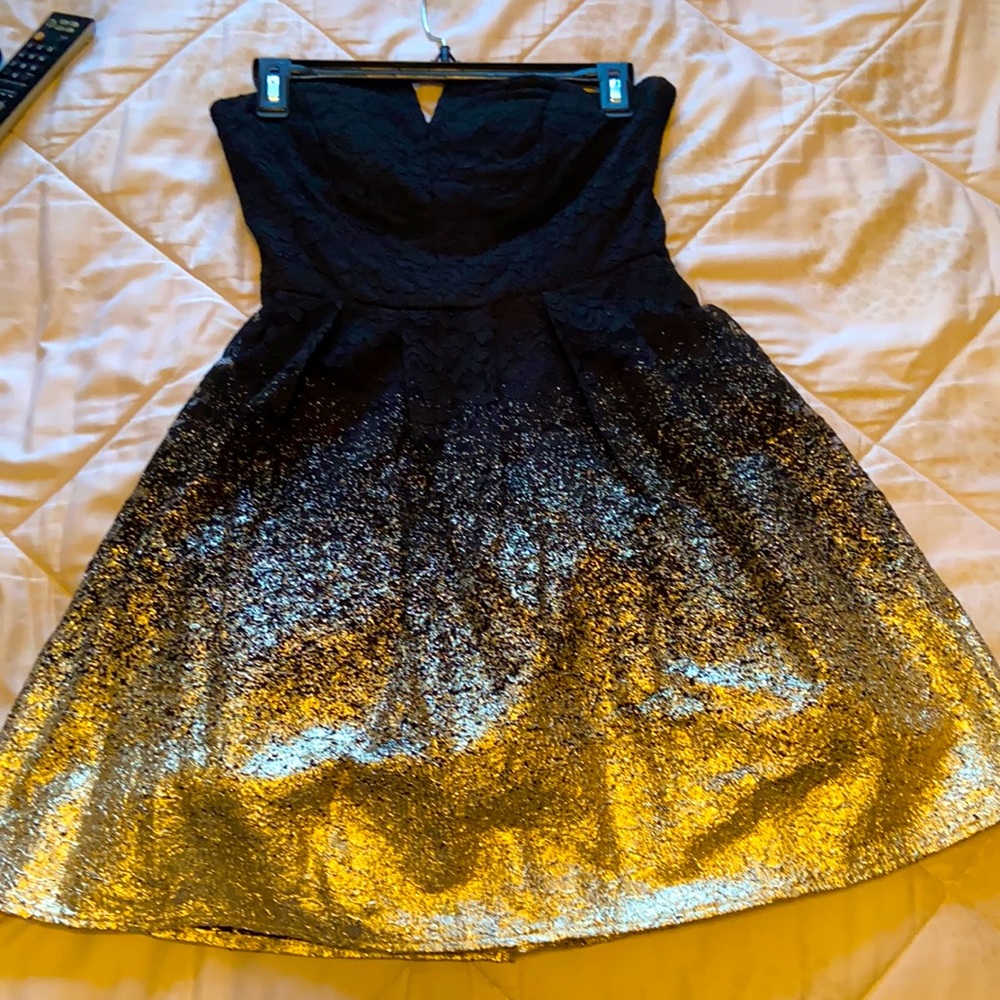 Strapless dress